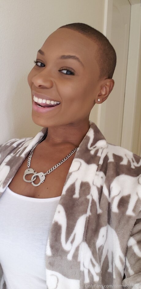 Ohmybabygirl hot model image