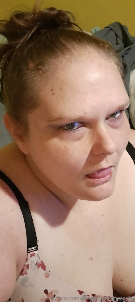 Greeneyedprincess86 star free pic