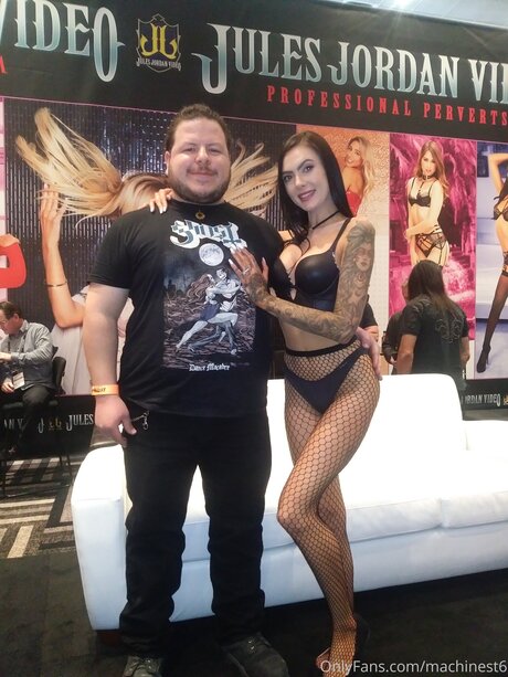 Machinest6 pornstar naked photo