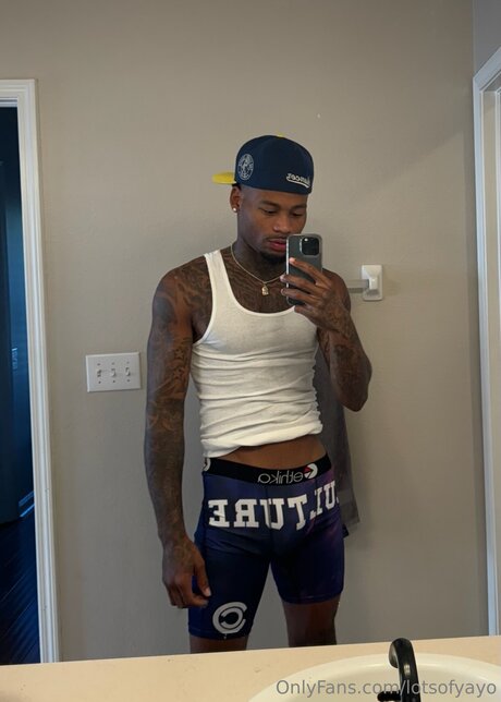 Lotsofyayo exclusive model photos