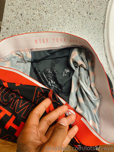 Lotsofyayo perfect pornstar image