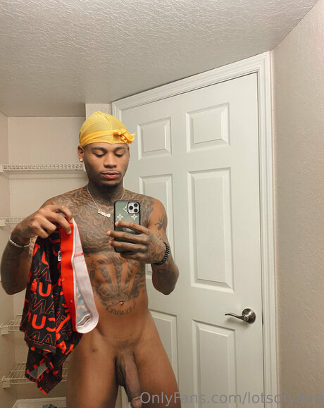 Lotsofyayo actress photos