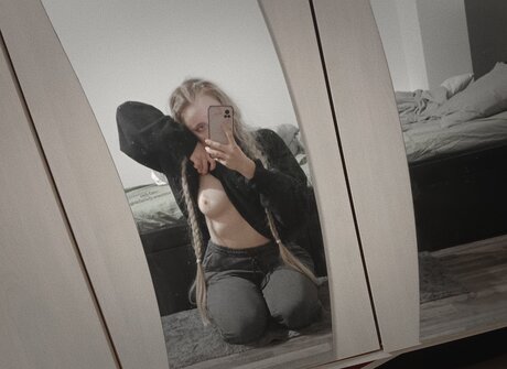 Infinitely Sensitive top model photos