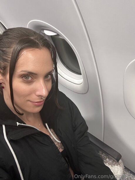 Gigiravine best model picture