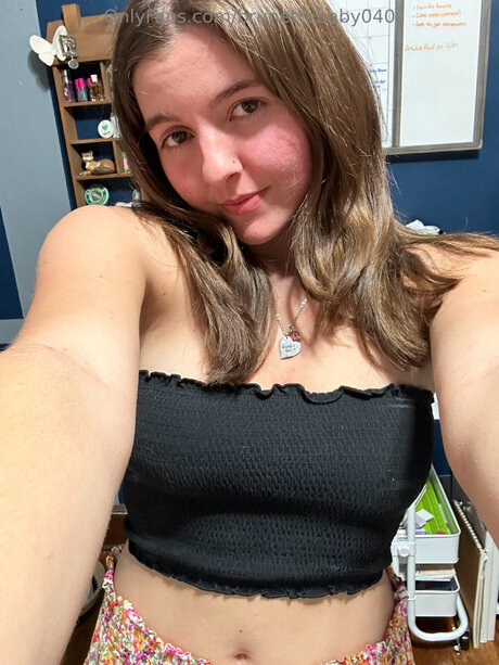 Brunettebaby040 pornstar archive