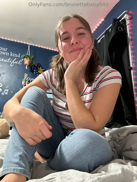 Brunettebaby040 pornstar hd images