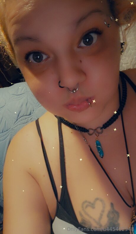 U445402948 porn model pictures