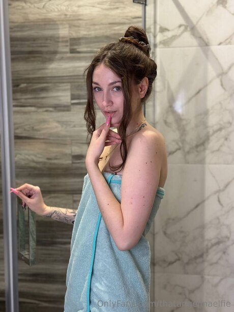 Thatangelinaelfie pornstar high quality images