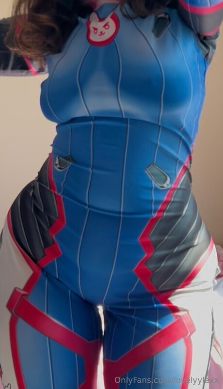 Lovelyylexx naked pornstar images