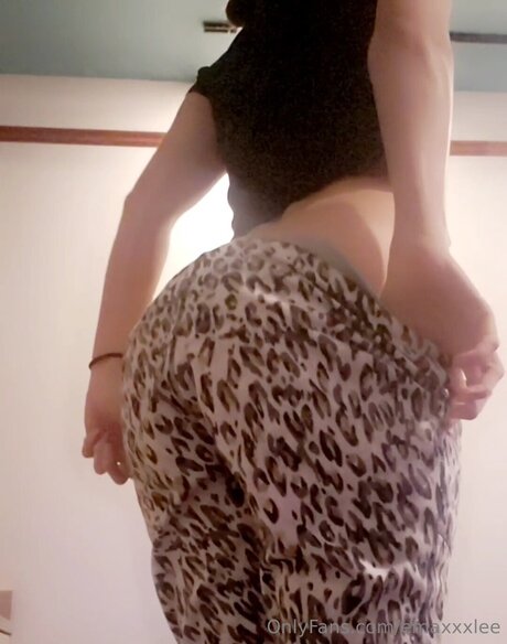 Emaxxxlee pornstar art pics