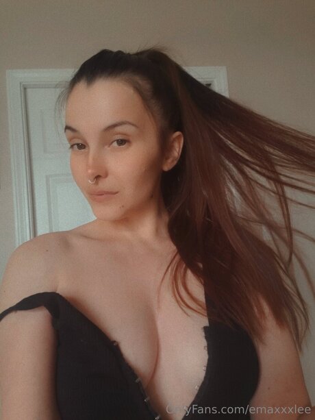 Emaxxxlee perfect pornstar gallery