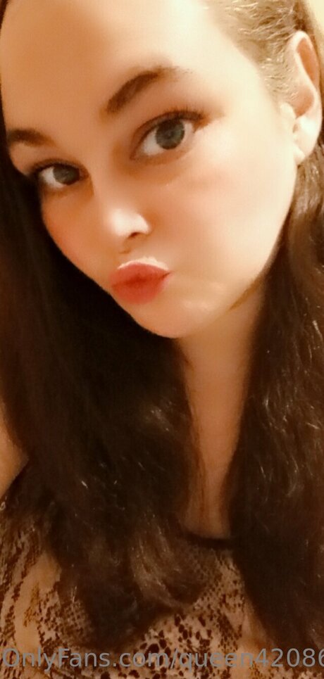 Curlytop1015 naked star photo