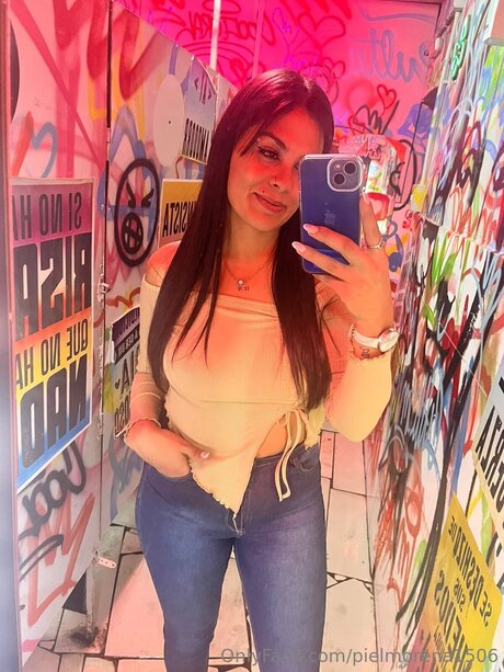 Pielmorena1506 perfect model img