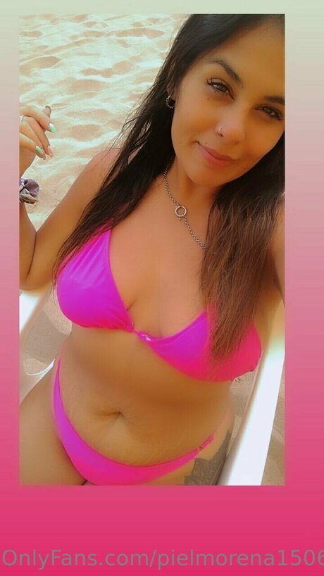 Pielmorena1506 nude model gallery