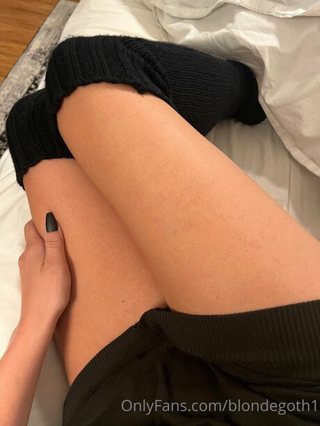 Blondegoth1 sexy pornstar photo