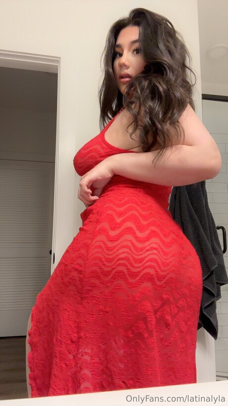 Latinalyla nude pornstar archive