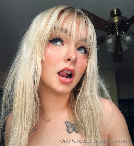 Realzoelaverne model hd gallery