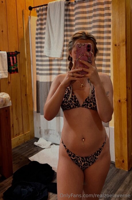 Realzoelaverne sex star image