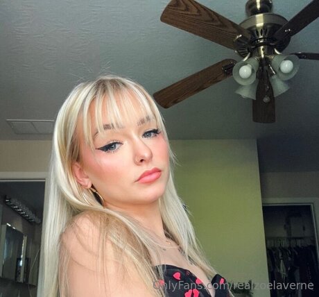 Realzoelaverne model free photos