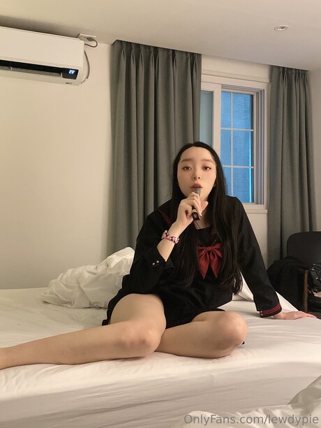Lewdypie star pics