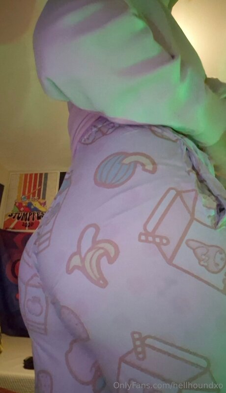 Hellhoundxo model nude photos