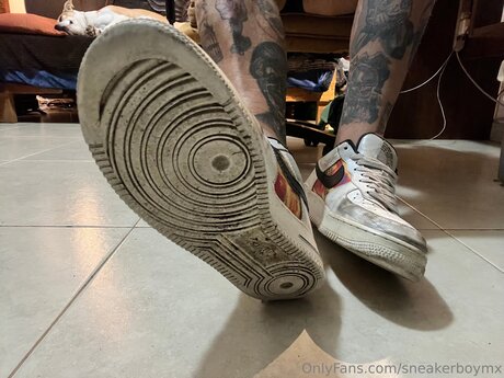 Sneakerboymx beautiful model picture