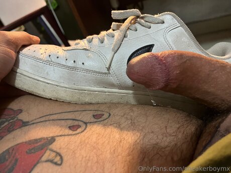 Sneakerboymx nudes star photo
