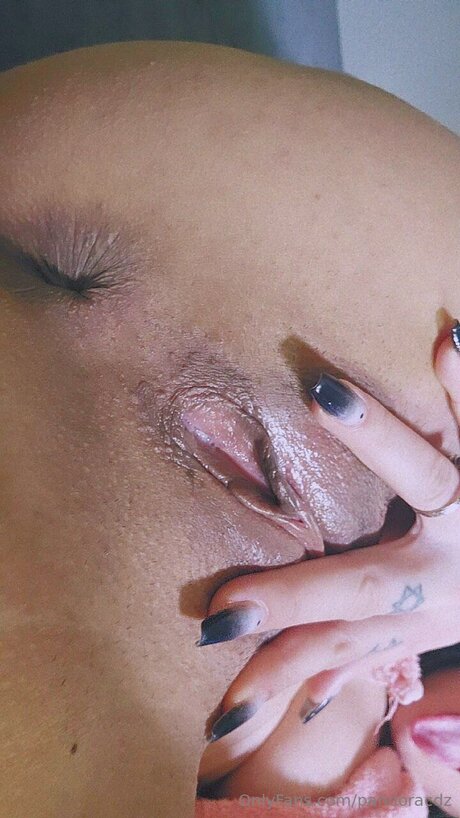 Pandoracdz xxx model pictures