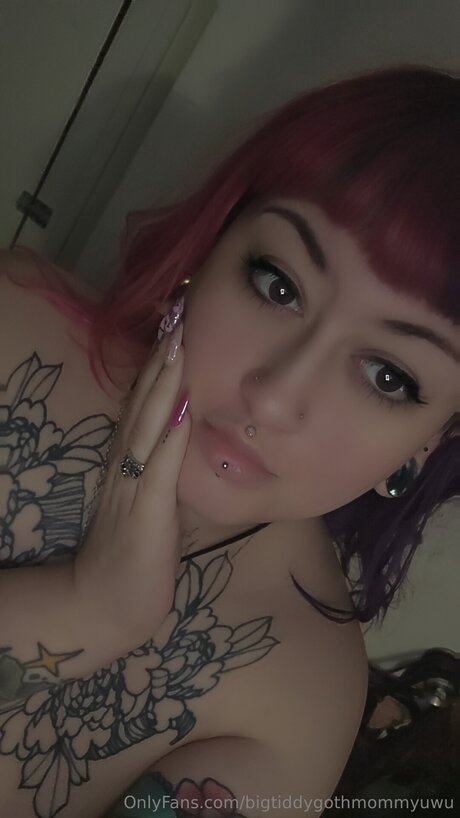 Bigtiddygothmommyuwu star beautiful pictures
