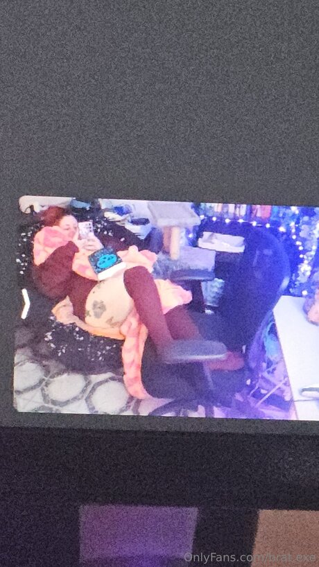 Bigtiddygothmommyuwu model nude picture