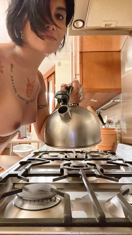 Salandersg sex star pictures