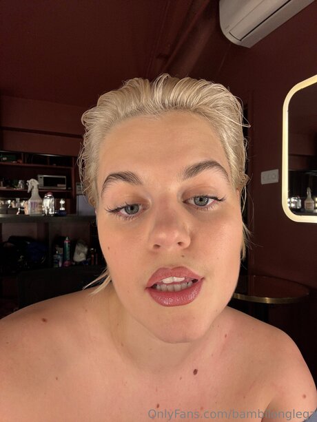 Bambilonglegz model beautiful image