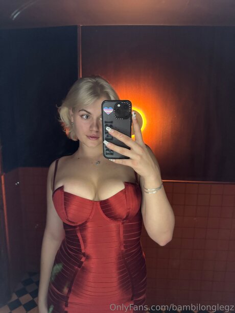 Bambilonglegz hot actress image