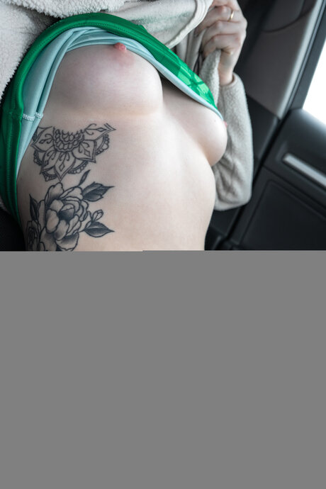 Mystery Bee hd actress pic