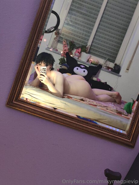 Milkymagpievip sexy actress pic