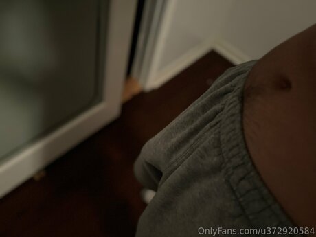 Bluecollar0303 model top pic