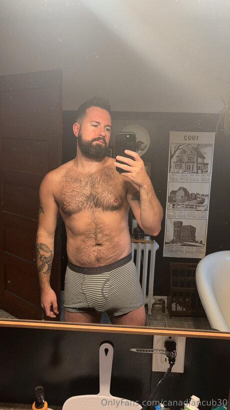 Canadiancub30 hot pornstar img
