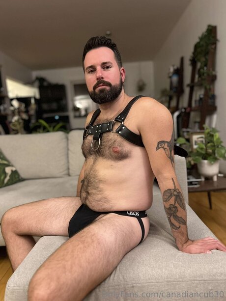 Canadiancub30 star naked gallery