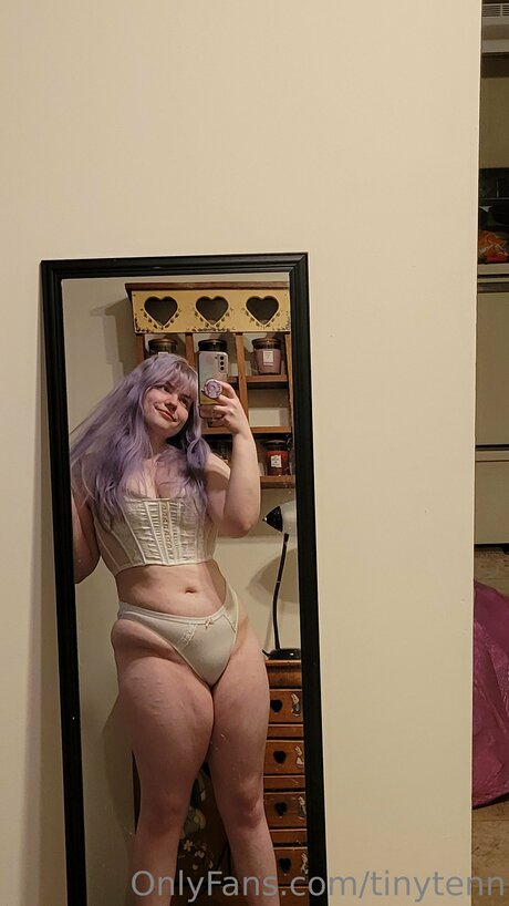 Tinytenn exclusive star photo