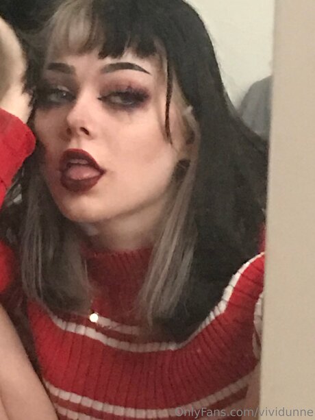 Vividunne star nudes gallery
