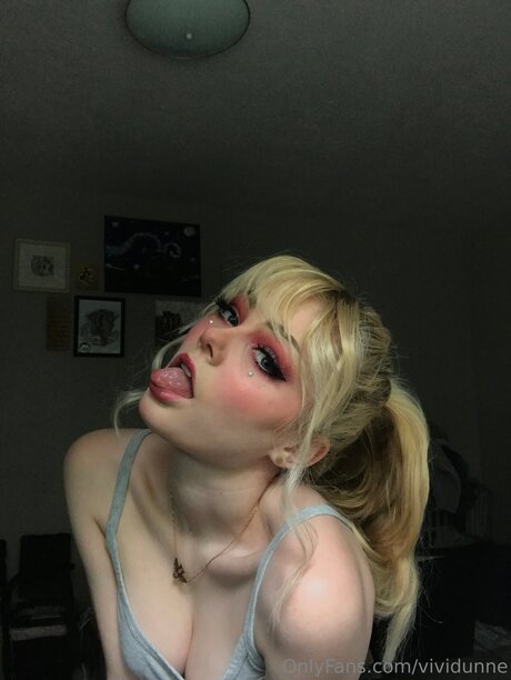 Vividunne actress pictures