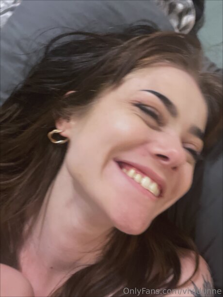 Vividunne star sexy photo