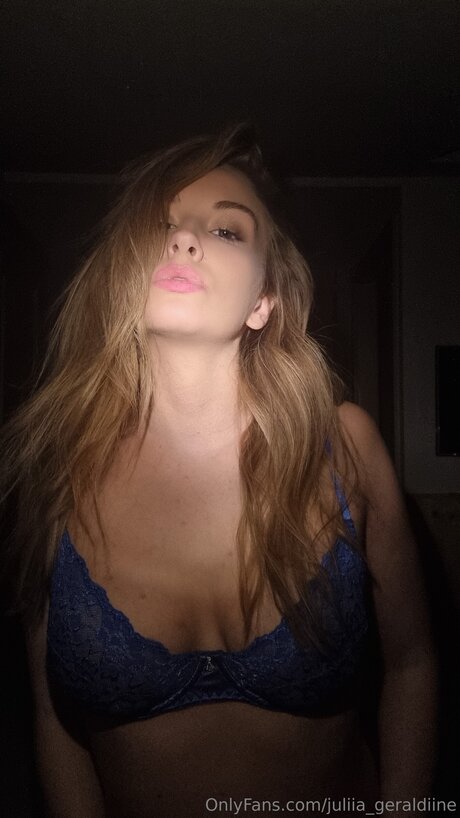 Juliia Geraldiine nude star picture