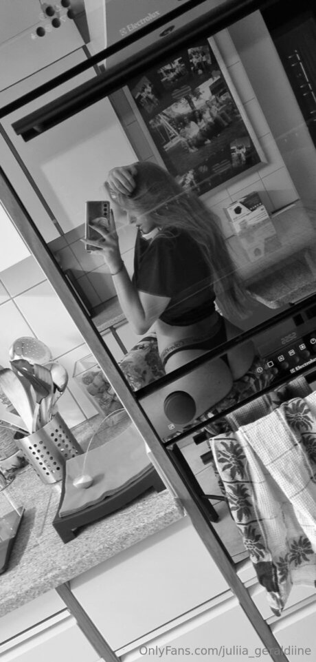 Juliia Geraldiine pornographic actress image