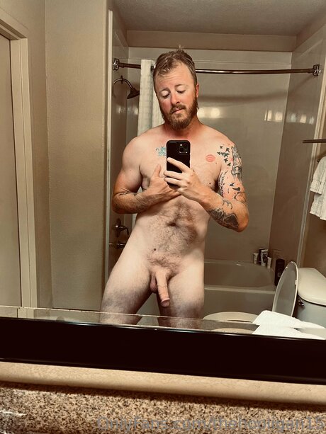 hairy pregnant onlyfans nude photo