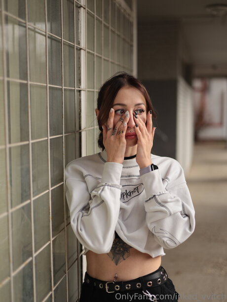 Inked Vvitch nice model pic