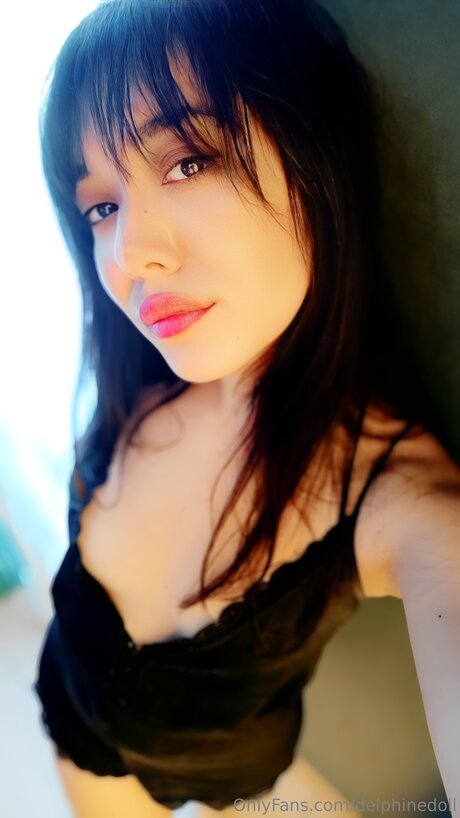 Delphinedoll model adult pictures