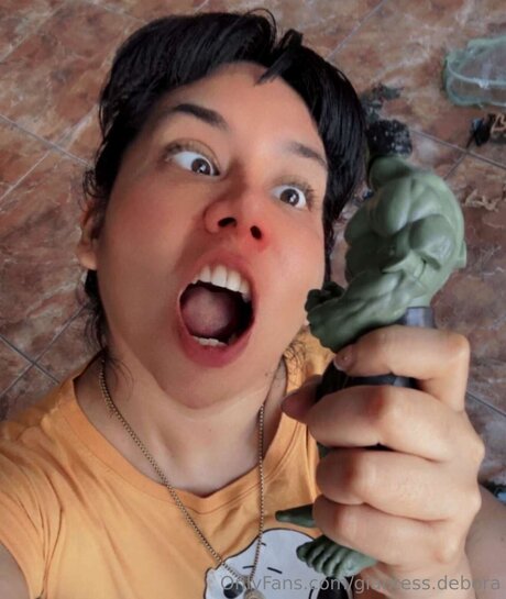 Giantess Debora pornstar art pictures