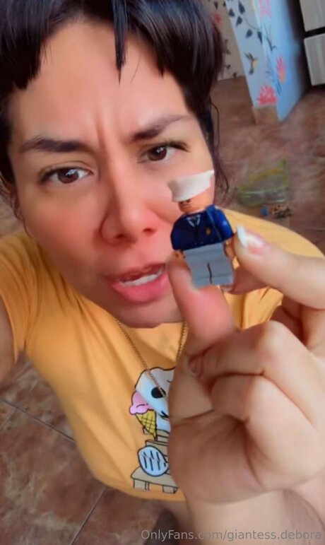 Giantess Debora model hot galleries