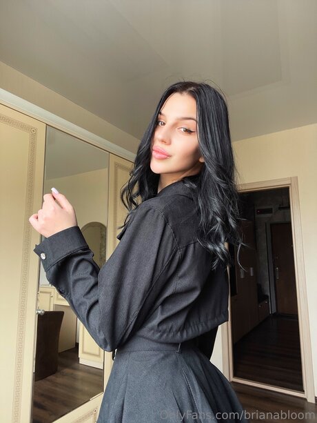 shemale cum in mouth onlyfans beautiful naked gallery